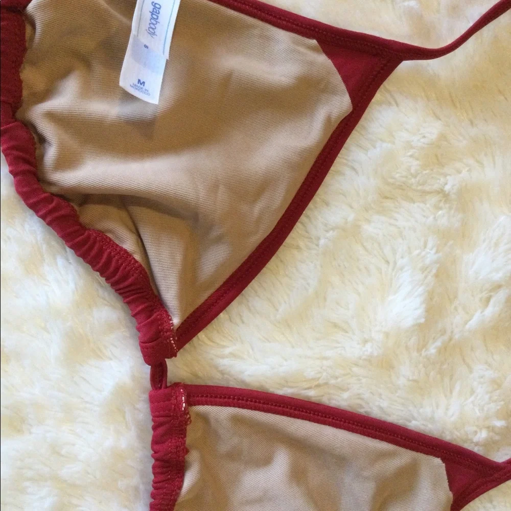 💎2xHP!💎GAP Body | RARE Burgundy String Bikini Top With Charms - Picture 10 of 11